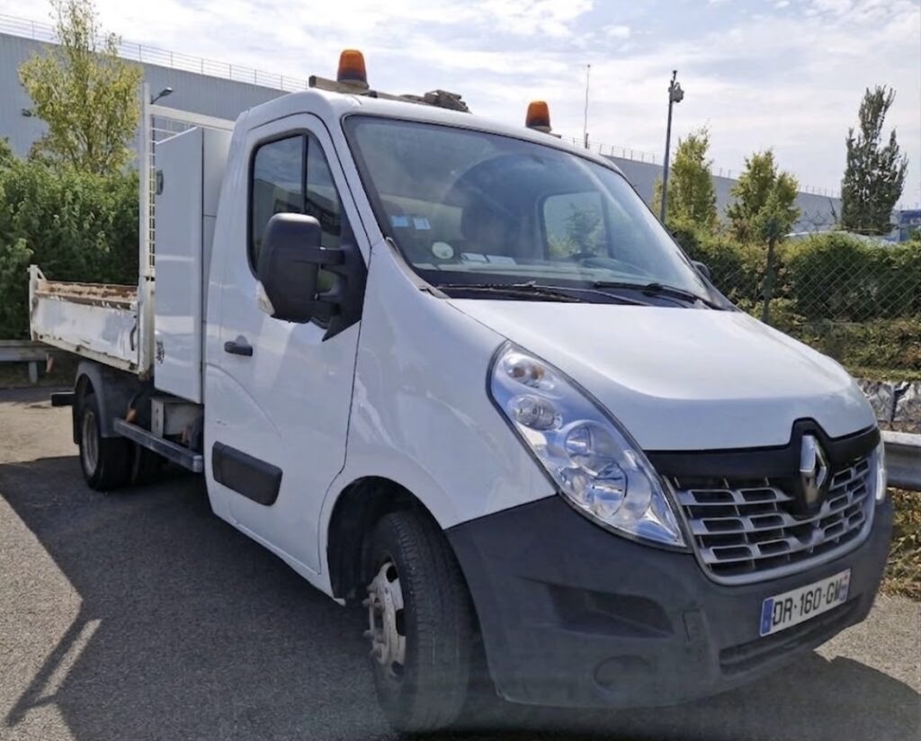 Renault Master 2.3 DCI 125 CH , CAMION BENNE ROUES JUMELÉES